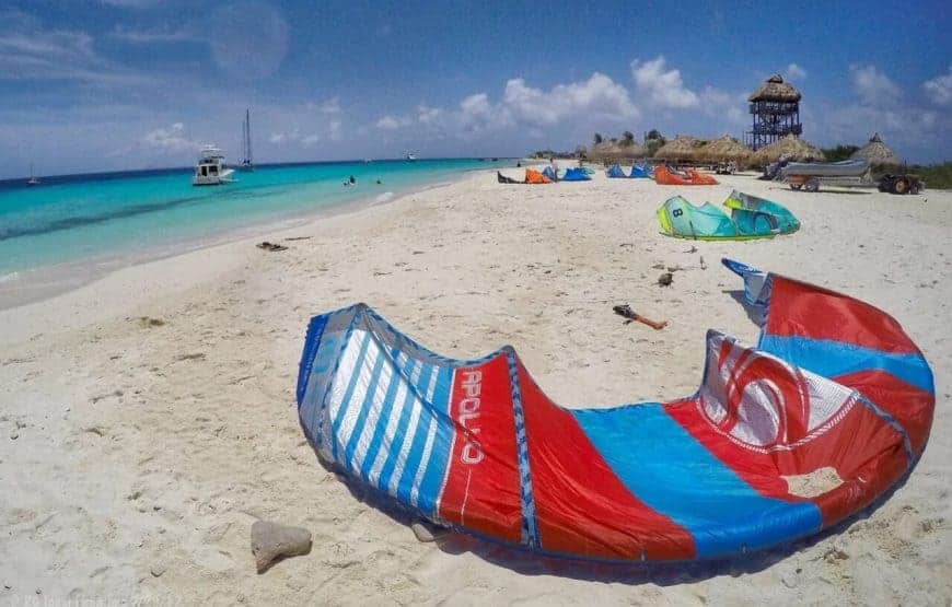 Kitesurfing on Klein Curacao