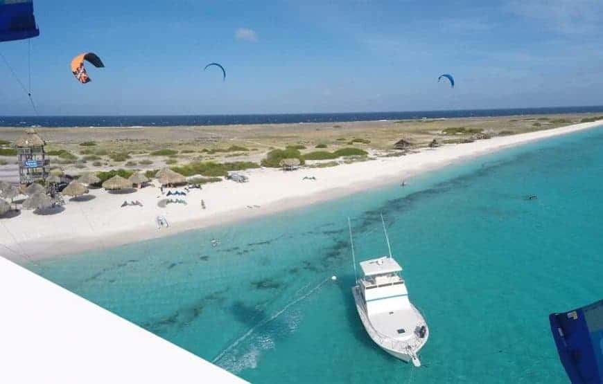 Kitesurfing on Klein Curacao