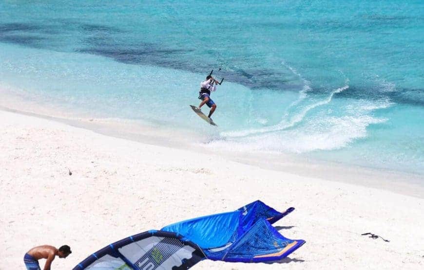 Kitesurfing on Klein Curacao